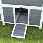 Suuri puinen kanala 4–6 kanalle – kolmiosainen munintapesä, rampillinen kulku ja säänkestävä rakenne