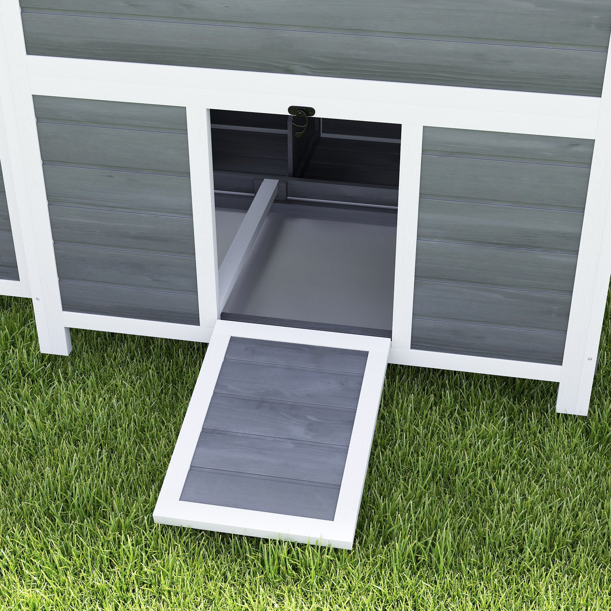 Suuri puinen kanala 4–6 kanalle – kolmiosainen munintapesä, rampillinen kulku ja säänkestävä rakenne