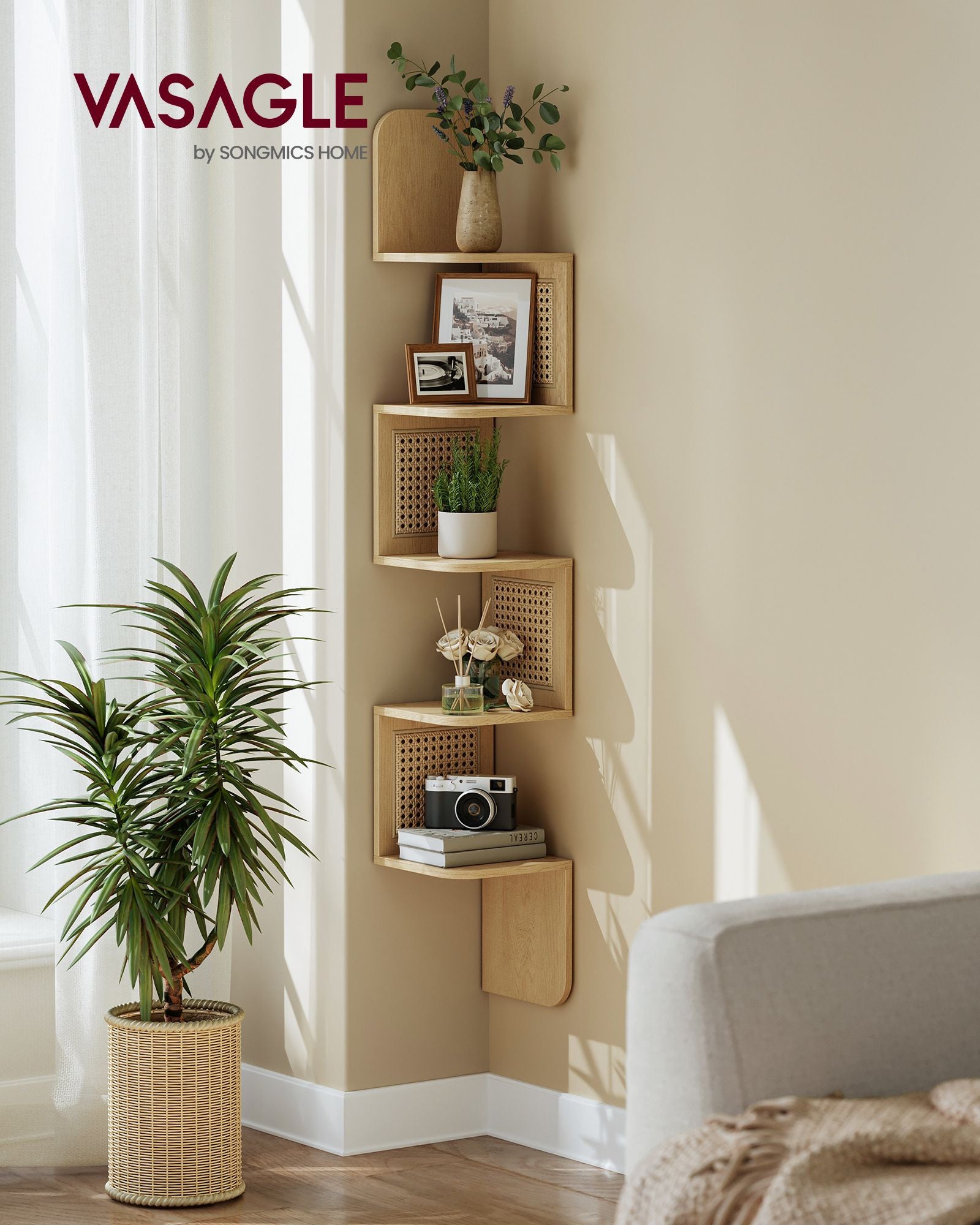 VASAGLE Boho-kulmahylly – 5-tasoinen tammenbeige hylly PVC-rottinkisivuilla, 20 x 20 x 126 cm