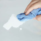 VASAGLE Gyllene sidobord i glas – Snyggt runt soffbord med härdat glas och stålben