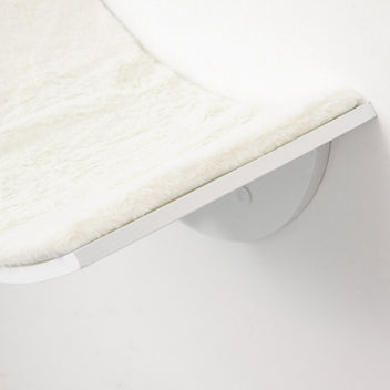 Väggmonterad katt hylla med fleece – vit, 41 cm, max. 10 kg
