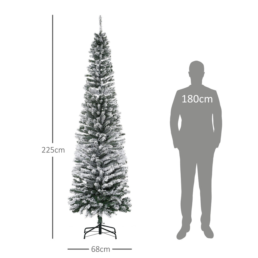 225 cm smal konstgjord gran med snötäcke – 738 grenar, realistiskt utseende och stadig metallbas, för inomhusbruk