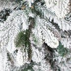 180 cm lumipäällysteinen tekokuusi kävyillä – 1489 oksaa, aidonnäköinen ja paloturvallinen kuusi metallijalalla