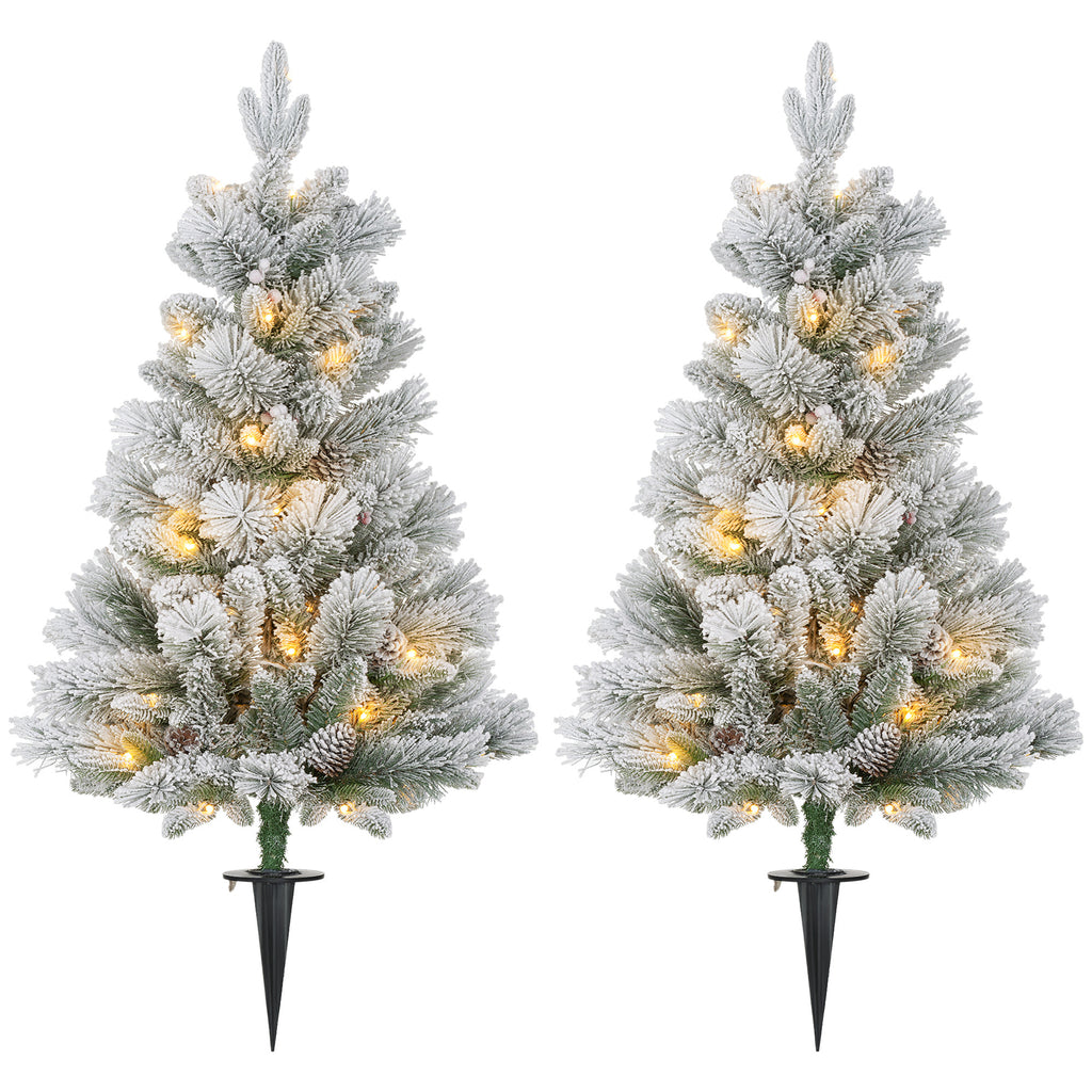 2 x 107 cm snötäckt LED-julgran – varmvit belysning, röda bär och kottar, batteridriven