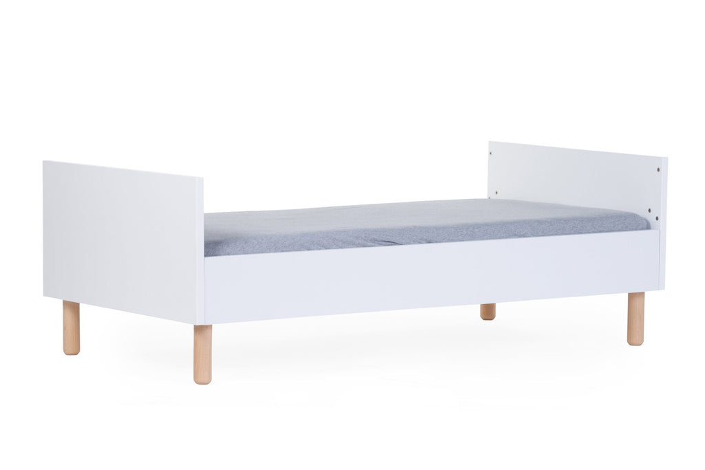 Valkoinen pinnasänky 70x140 cm – muunneltava ja turvallinen vauvan ja taaperon sänky