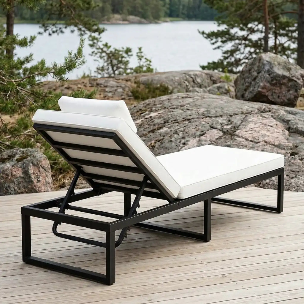 Aurinkotuoli 200 cm – säädettävä selkänoja, 10 cm pehmuste, teräsrunko, musta/beige