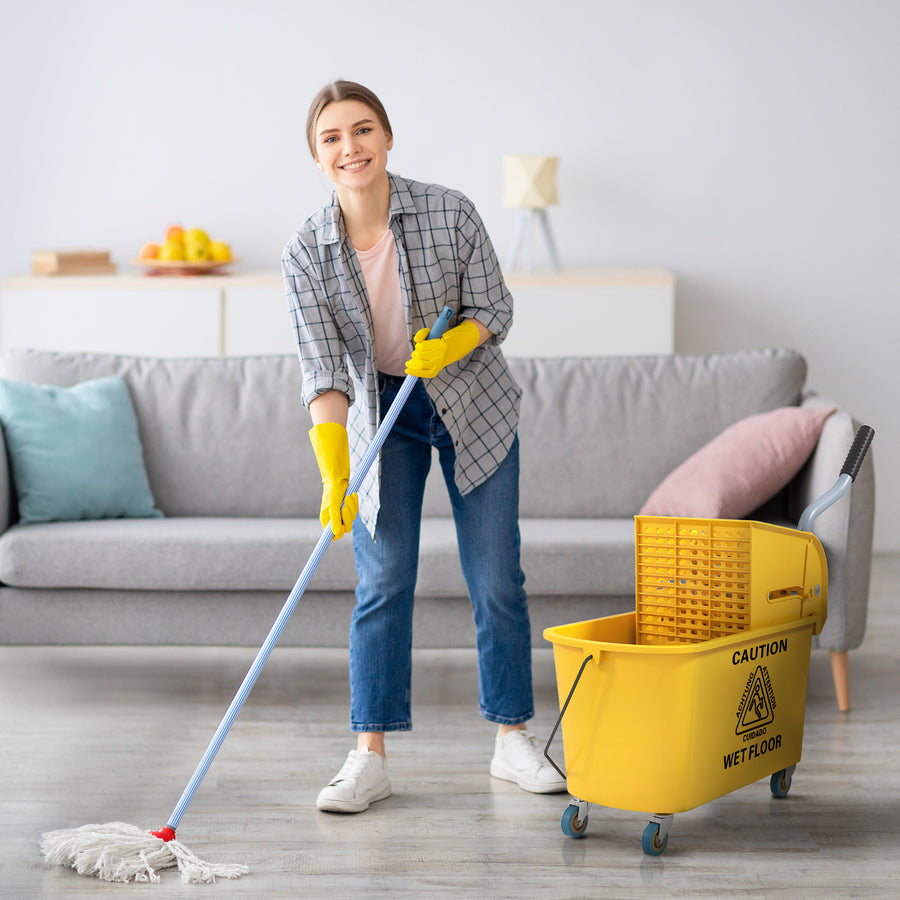 Moppiämpäri 20 l sivupuristimella, moppi ja harja-rikkalapio, säilytyskori, pyörät, keltainen