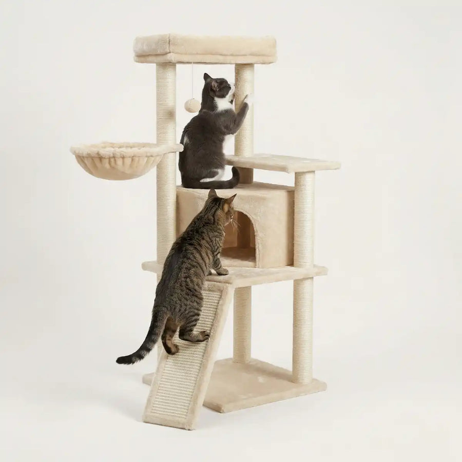 Kattklösbräda 106 cm – flervånings, hängande påse, 6,5 cm stolpar, beige