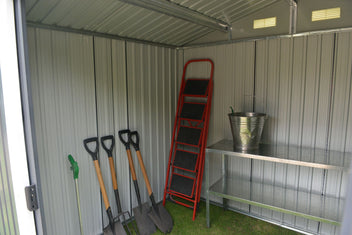 Trädgårdsskjul 13 m² – 138 cm skjutdörrar, galvaniserat stål, sockel, grå