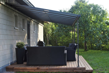 Terassikatos 556 x 300 cm – 6 mm polykarbonaattipaneelit, alumiinirunko, vesirännit