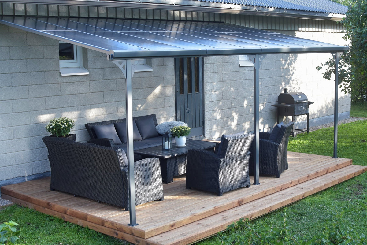Terassikatos 556 x 300 cm – 6 mm polykarbonaattipaneelit, alumiinirunko, vesirännit