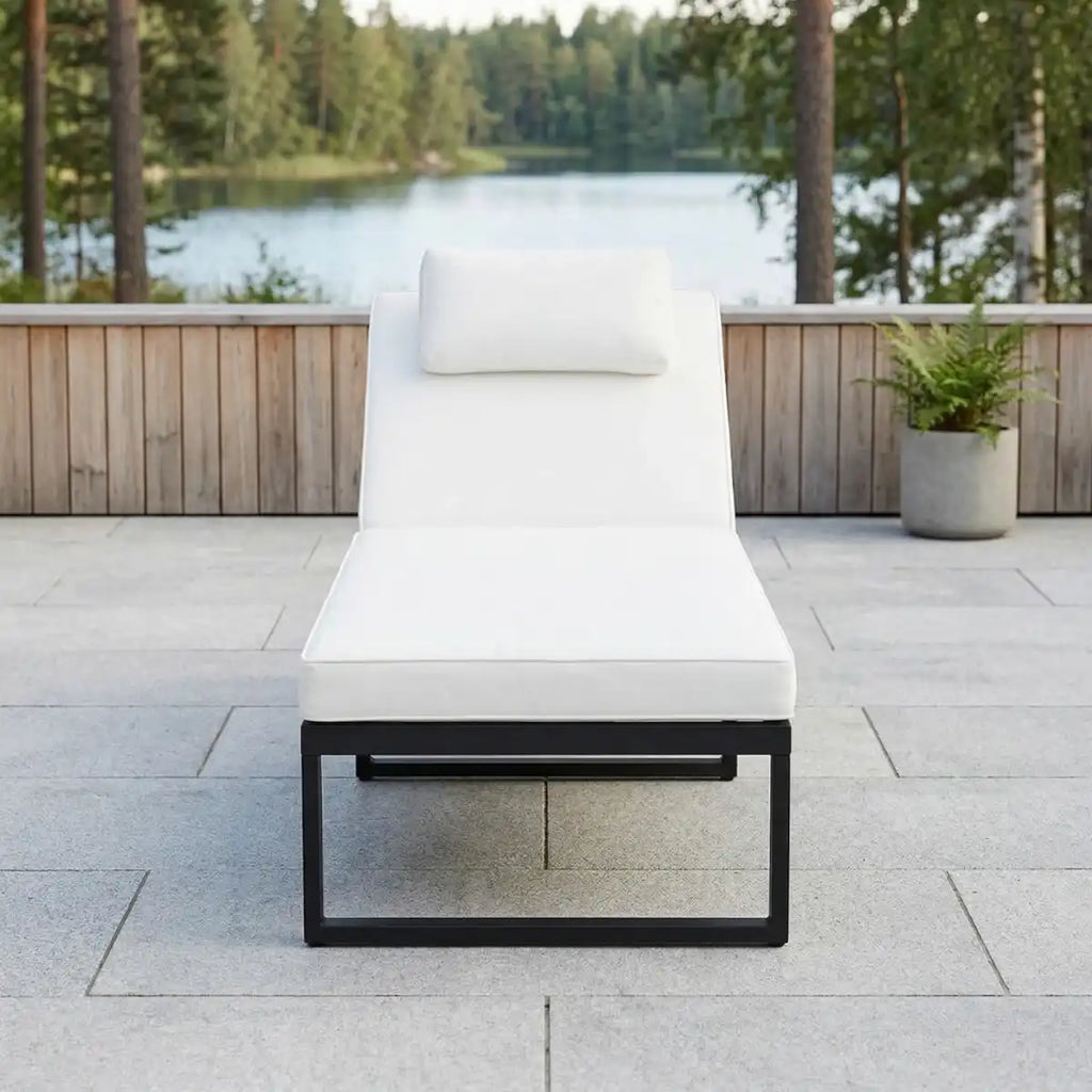 Aurinkotuoli 200 cm – säädettävä selkänoja, 10 cm pehmuste, teräsrunko, musta/beige