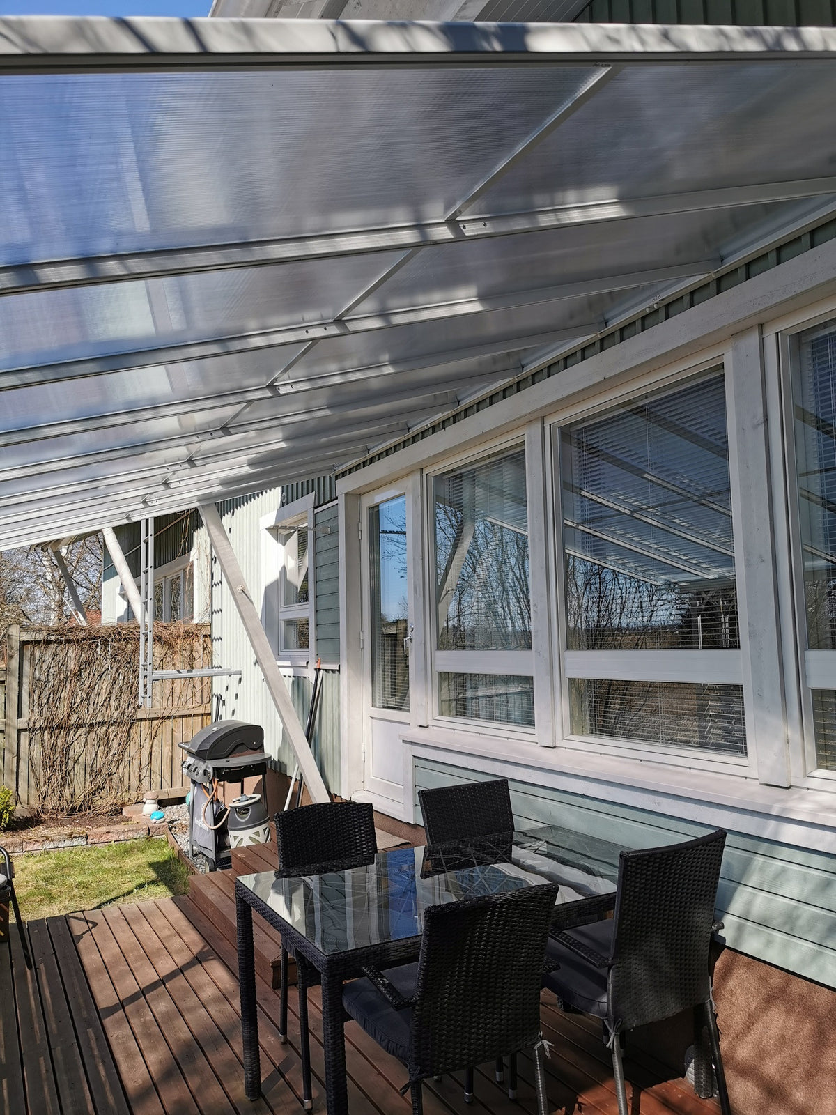 Terassikatos 495 x 300 cm – 6 mm polykarbonaatti, alumiinirunko, vesirännit