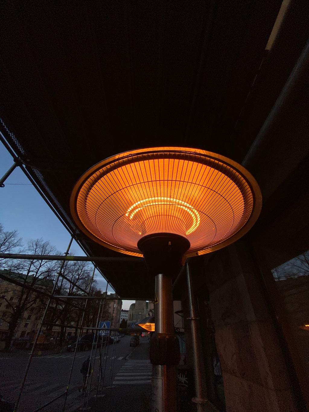 Terassilämmitin / Parvekelämmitin Jalalla 1500W IP34