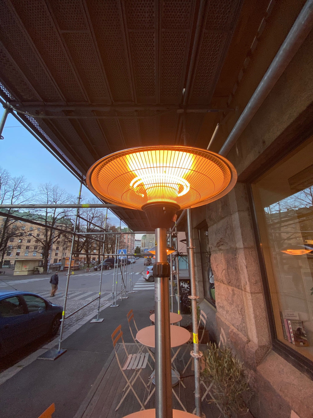 Terassilämmitin / Parvekelämmitin Jalalla 1500W IP34