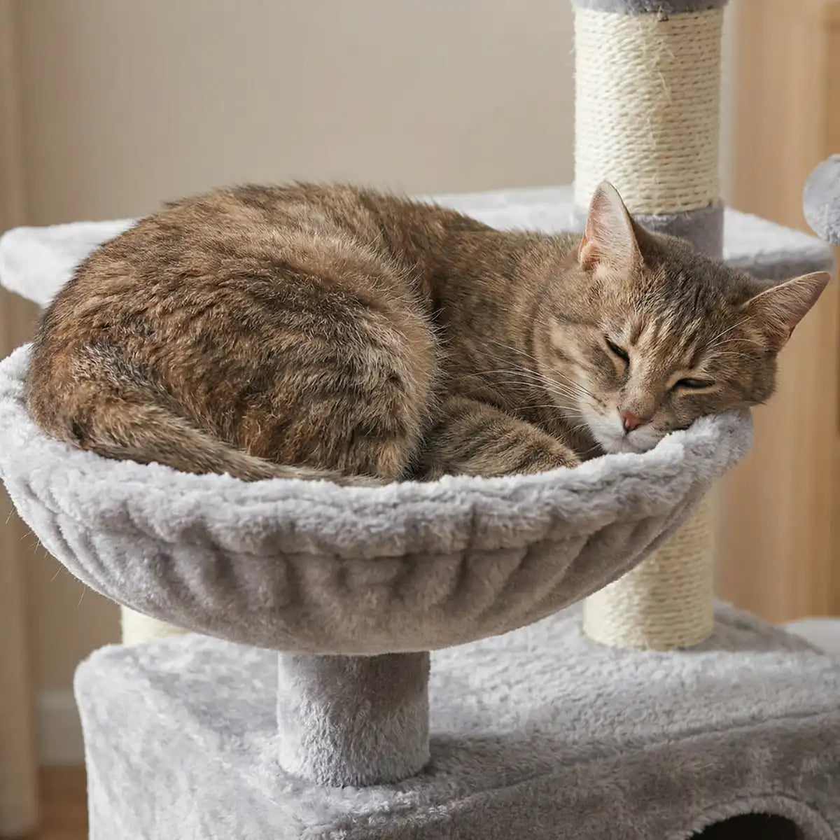 NordDjur Kattklätter-/klösstång 117 cm, ljusgrå