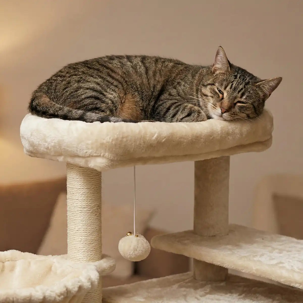 Pohjolan Lemmikkitarvike Kissan kiipeily-/raapimispuu 106cm, Beige