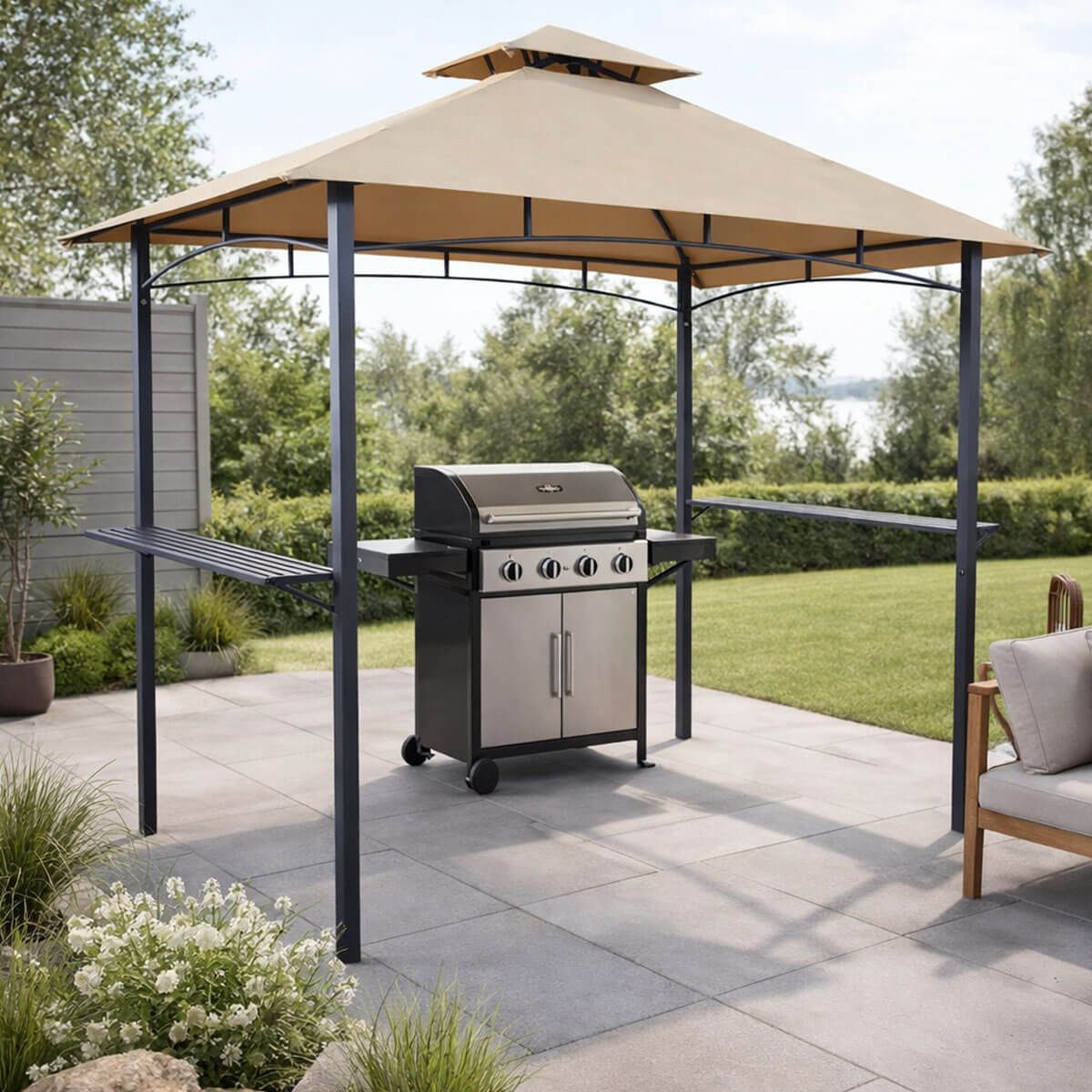 Grilltak 240 x 150 cm – tvåvånings tak, sidohyllor, flasköppnare, beige