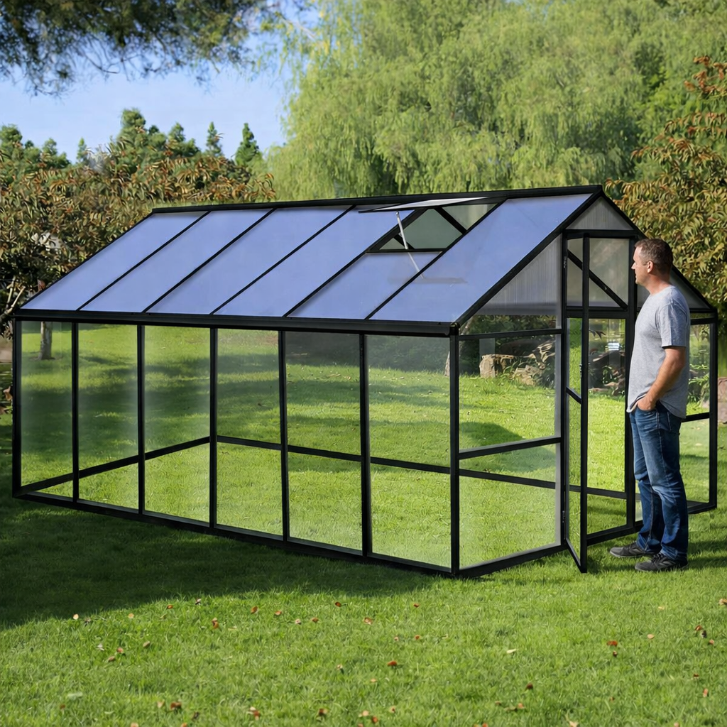 Lasikasvihuone 8,6 m² – alumiinirunko, temperoitu lasi, polykarbonaattikatto
