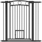 Erittäin korkea koiraportti kissaluukulla, leveys 76–104 cm, korkeus 106 cm, musta