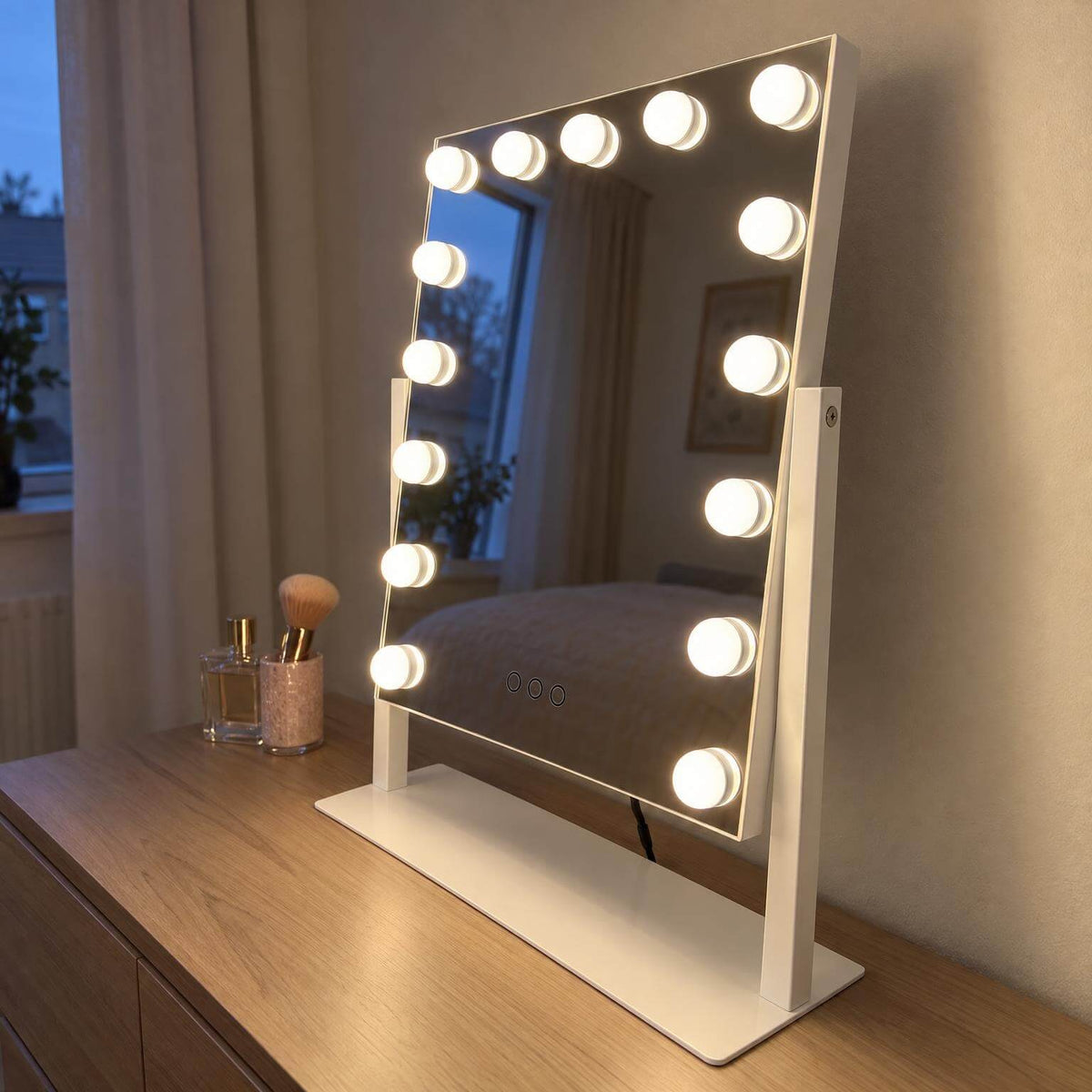 Hollywood-sminkspegel 60 x 45 cm – 15 LED-lampor, vinklingsbar, 3 ljusinställningar