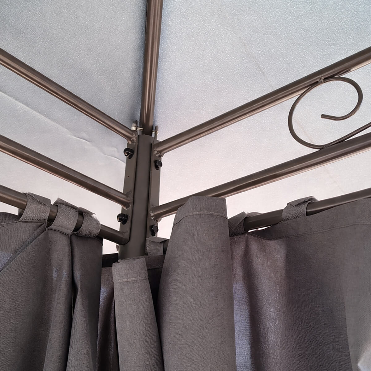 Pihapaviljonki 3 x 4 m – verhot, teräsrunko, PA-päällystetty katto