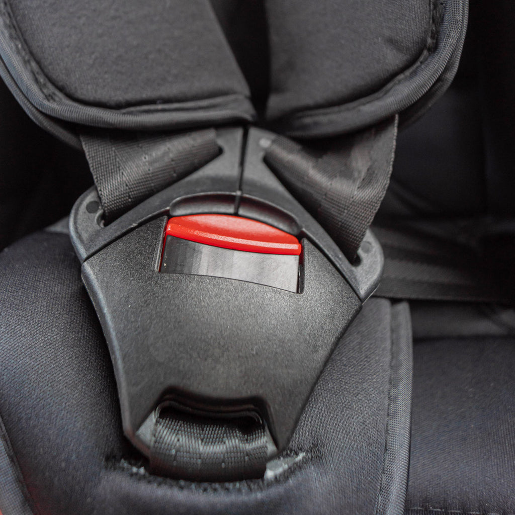 KIKID TURVAISTUIN BASIC 9-36 KG BLACK EDITION