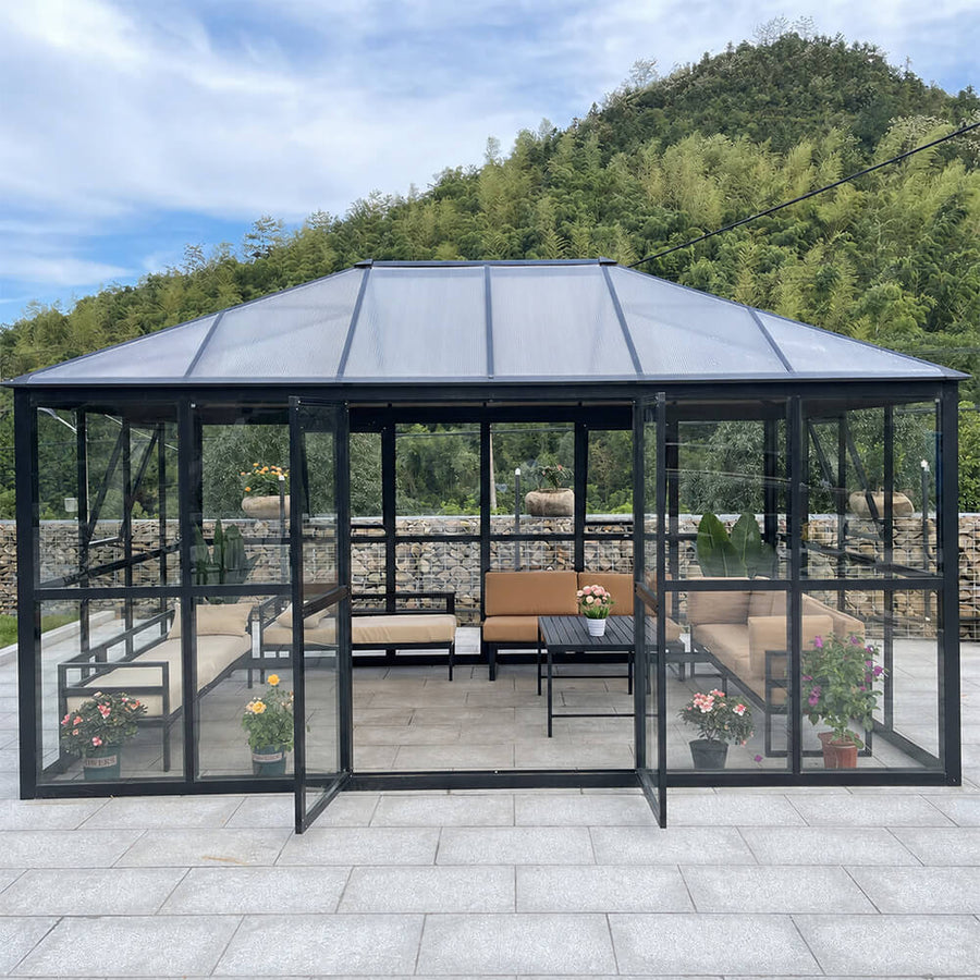 Lasipaviljonki 288 x 426 cm – 12,28 m², 2 ovea, 2 tuuletusikkunaa