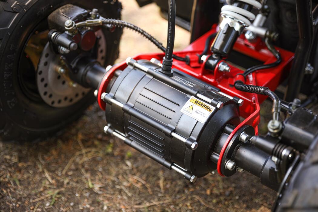 Barnens elminibike AVENGER 1200W, röd