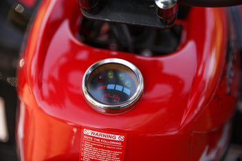 Barnens elminibike AVENGER 1200W, röd
