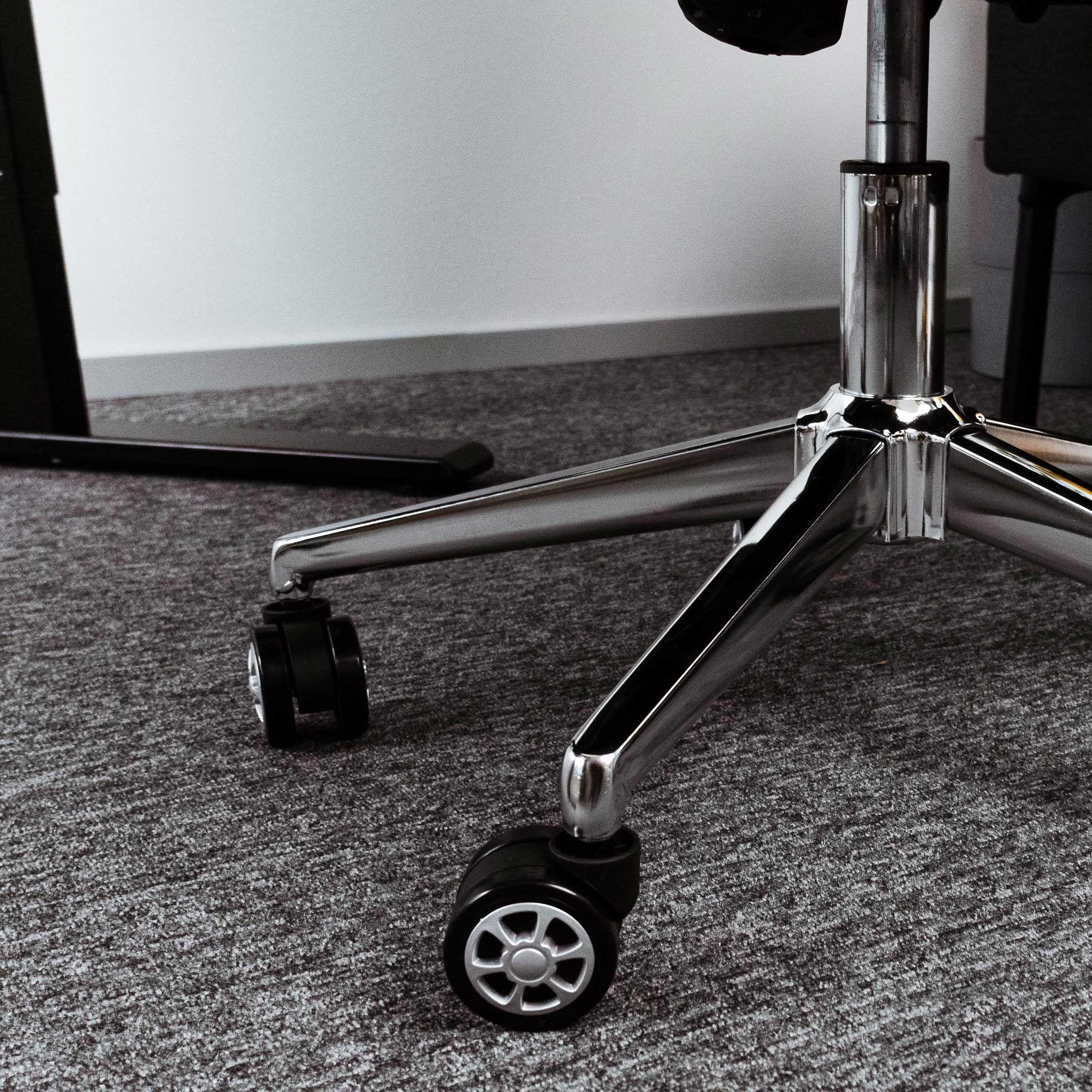 Lykke toimistotuoli Boss, musta