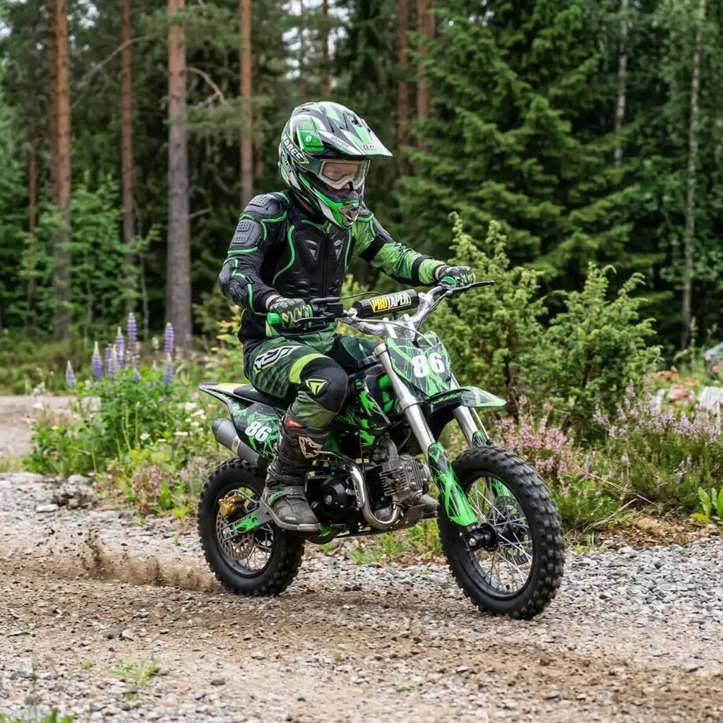 Minikrossi 110cc 4-tahti – puoliautomaatti, 80 km/h, hydrauliset levyjarrut, vihreä