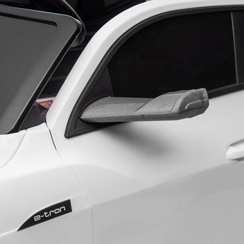 Lasten sähköauto Audi e-tron 12V, kaukosäädin, turvavyö ja musiikki, 3–5 v, valkoinen