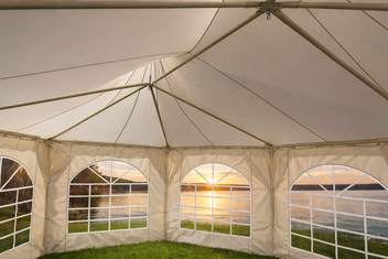 Pagoda festtält 4,4 x 6 m – 240 g/m² tyg, PVC-fönster, vitt
