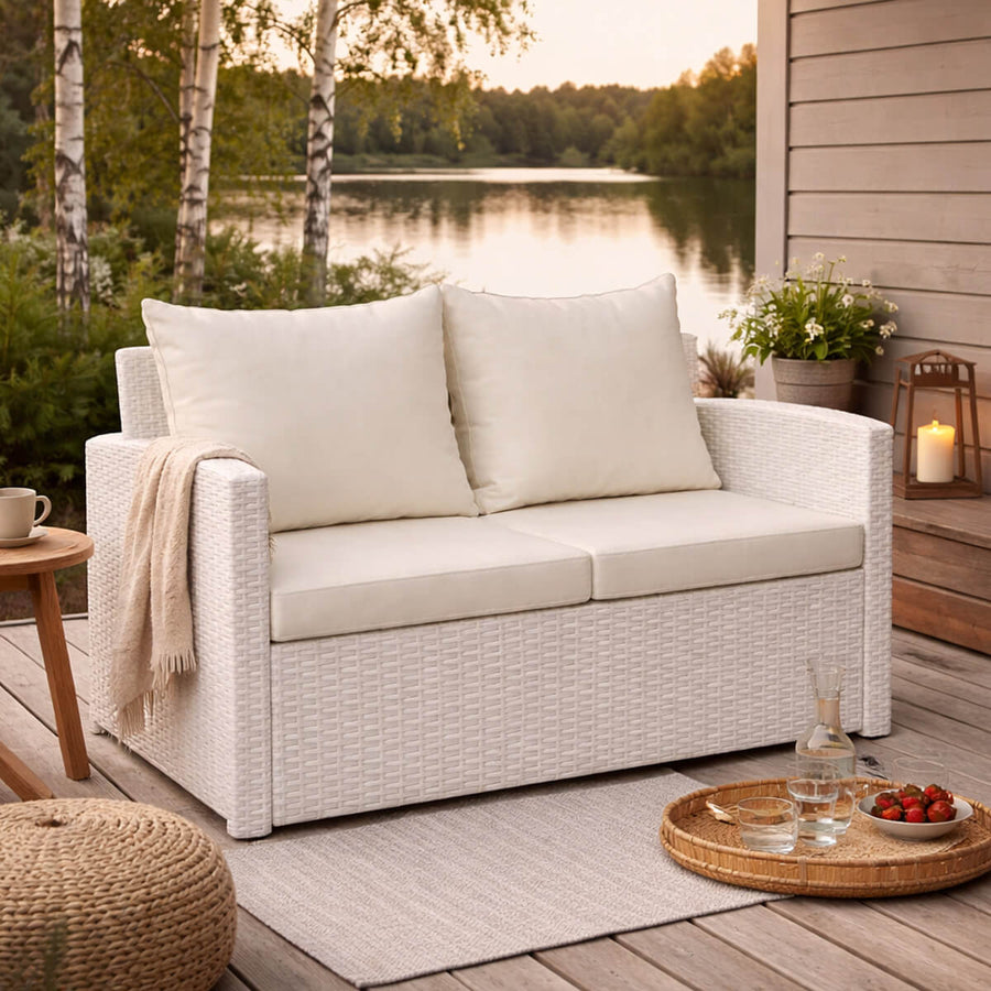 Lund & Leaf 2-sitsig soffa i konstrotting 120 cm EMMI, vit/beige