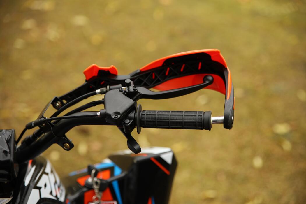 Arktis Motors barnminiquad 110CC helautomatisk, svart/grön