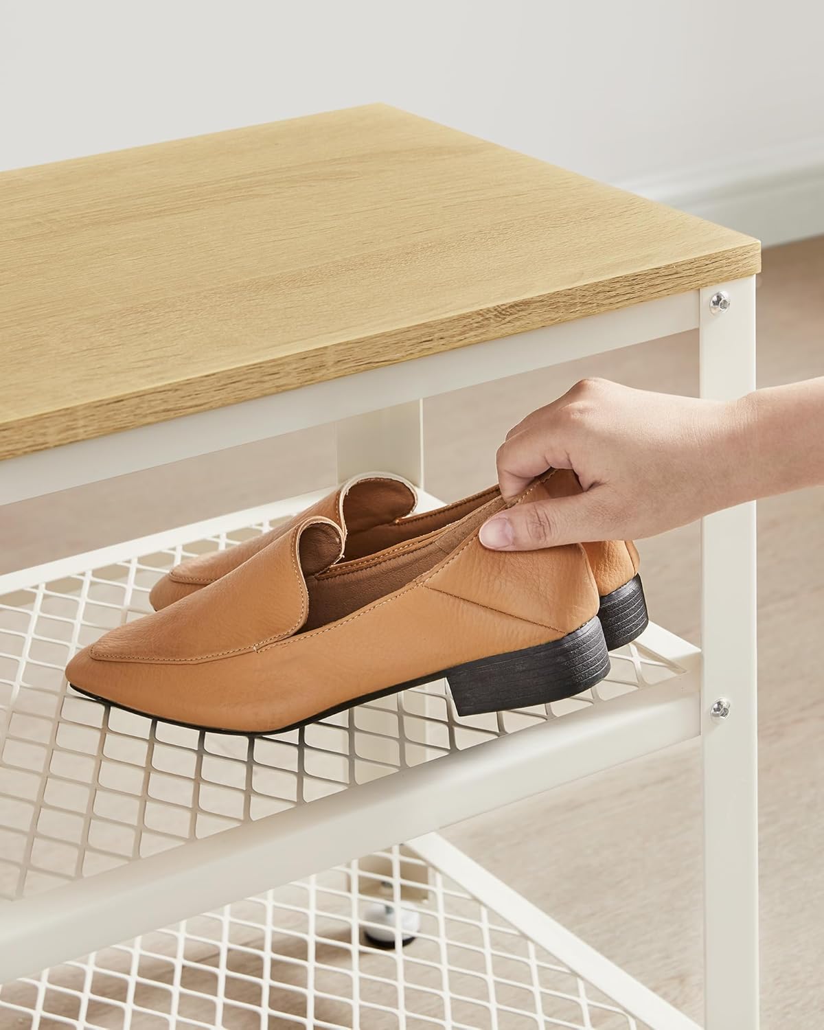 VASAGLE kenkäpenkki istuimella ja kahdella hyllyllä, 30 × 73 × 45 cm, teräsrunko, tammi beige / valkoinen