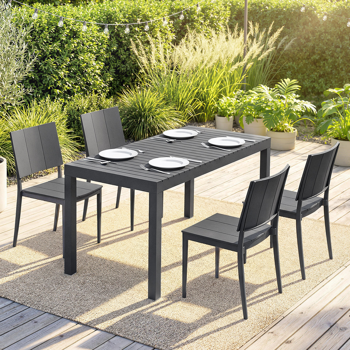 Ruokailuryhmä neljälle pinottavilla tuoleilla, säledesign, 141,5 cm, tummanharmaa