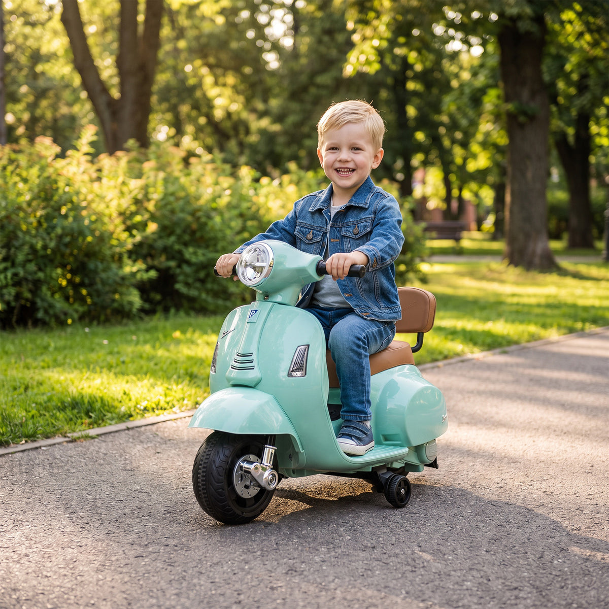 Lasten sähkömopo Mini Vespa GTS litiumakulla, selkänoja ja tukipyörät, 1,5–3 v, vihreä