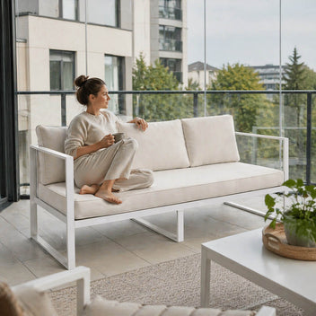 3-sitsig utomhussoffa 190 x 75 cm – 10 cm stoppning, stålram, vit/ljusbeige
