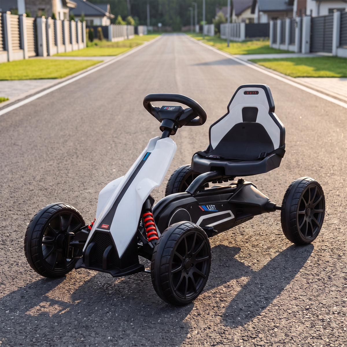 Lasten sähkökartingauto 12V, kaksi nopeutta 3–5 km/h, turvavyö, EVA-renkaat, valkoinen