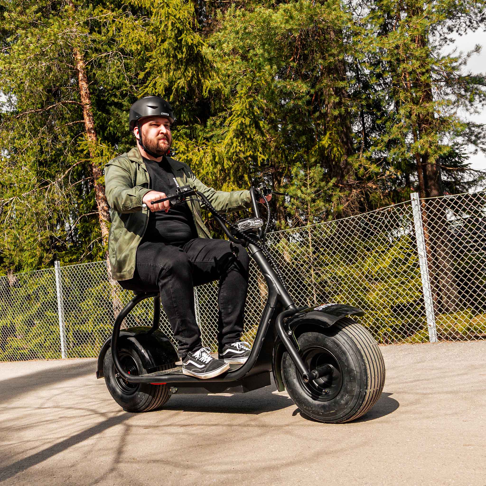 SWOOP SÄHKÖPOTKULAUTA CRUISER MUSTA N2